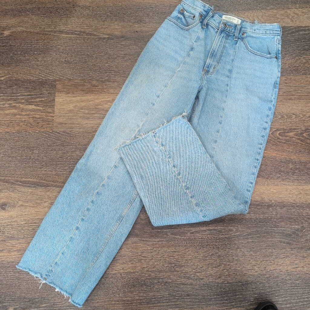 ABERCROMBIE & FITCH HR 90s Relaxed Fit Jean