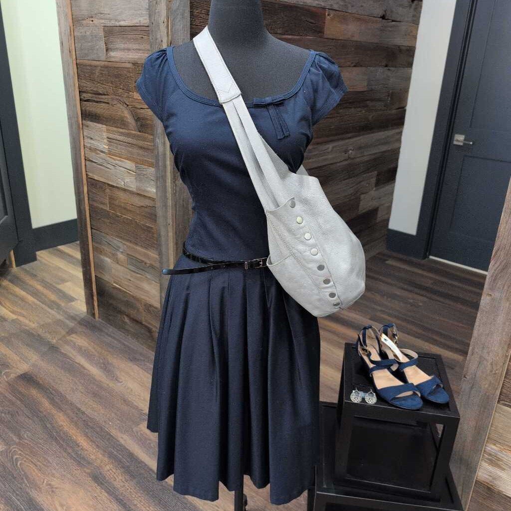 KATE SPADE SS CREW FIT & FLARE BOW NECKLINE W/BELT
