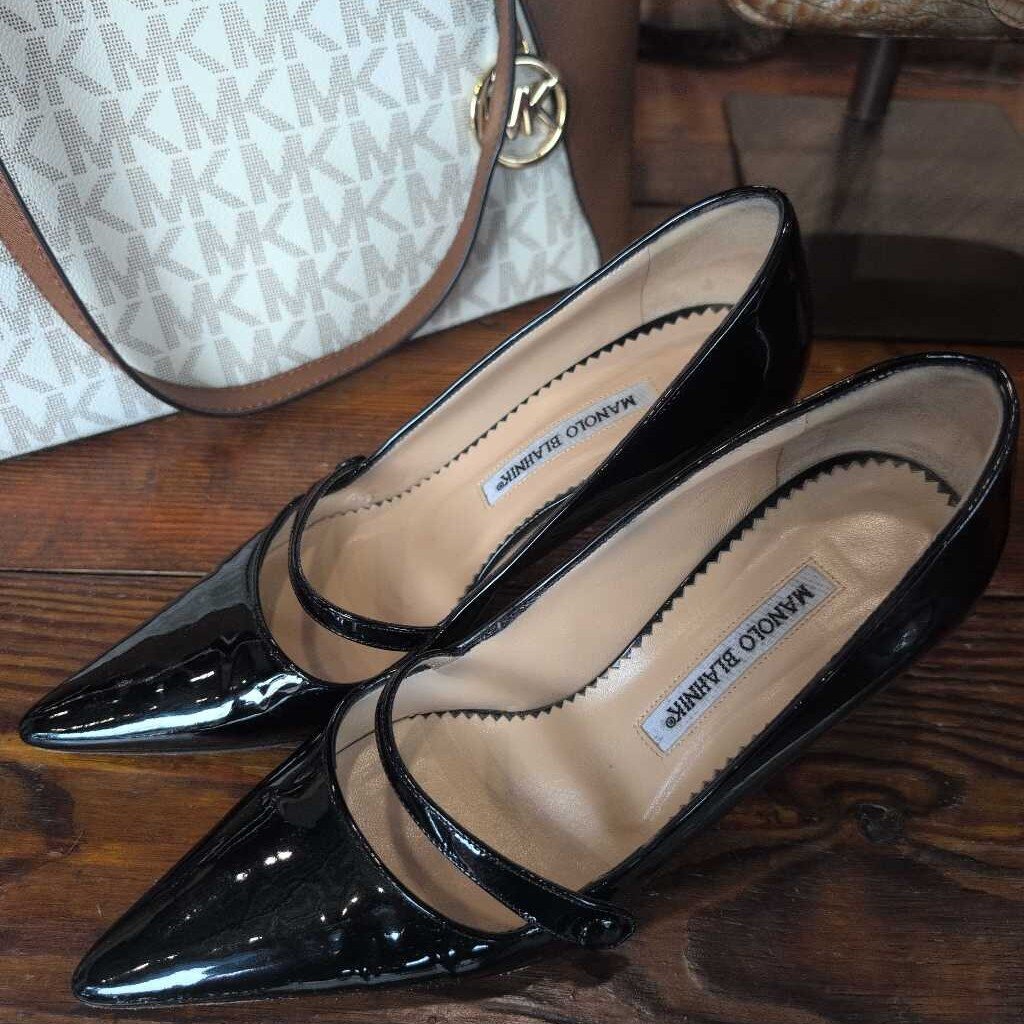 Mary Jane Patent Leather Pumps