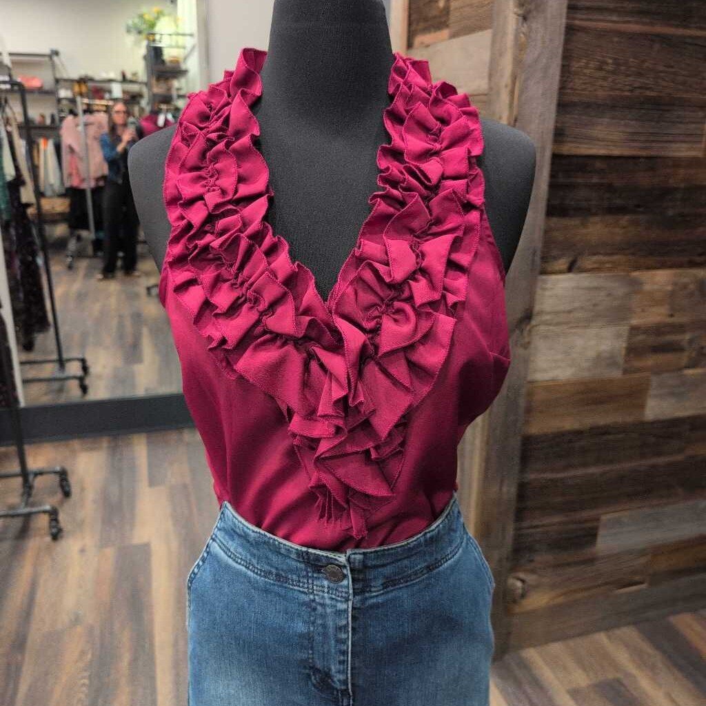 NEW YORK & CO. SL V NECK RUFFLE