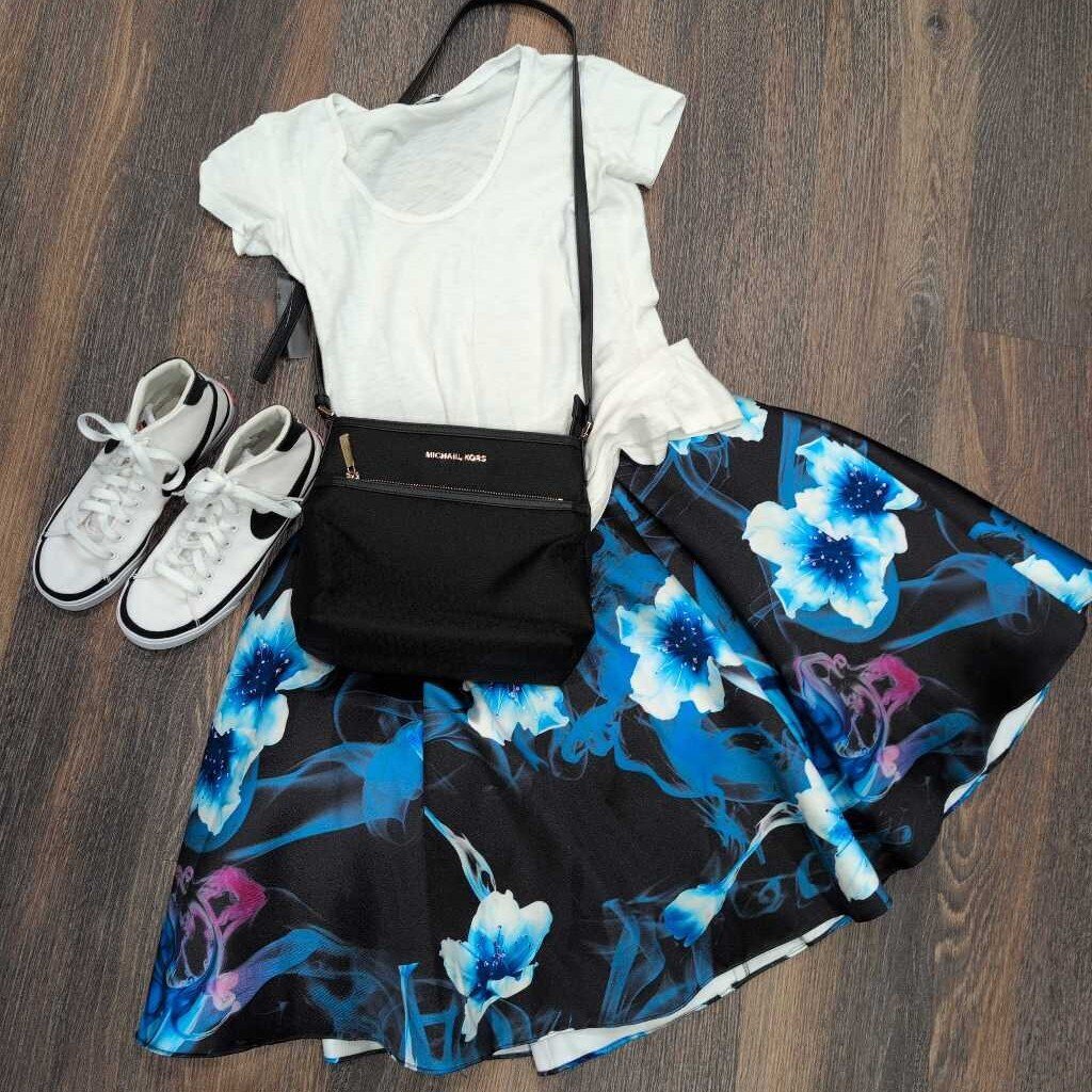 ENVIOUS HR FIT & FLARE PLEATED FLORAL PATTERN MIDI