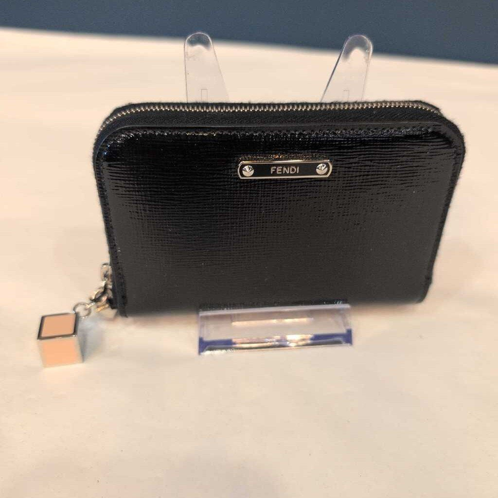 FENDI ZIP AROUND WALLET W/CUBE