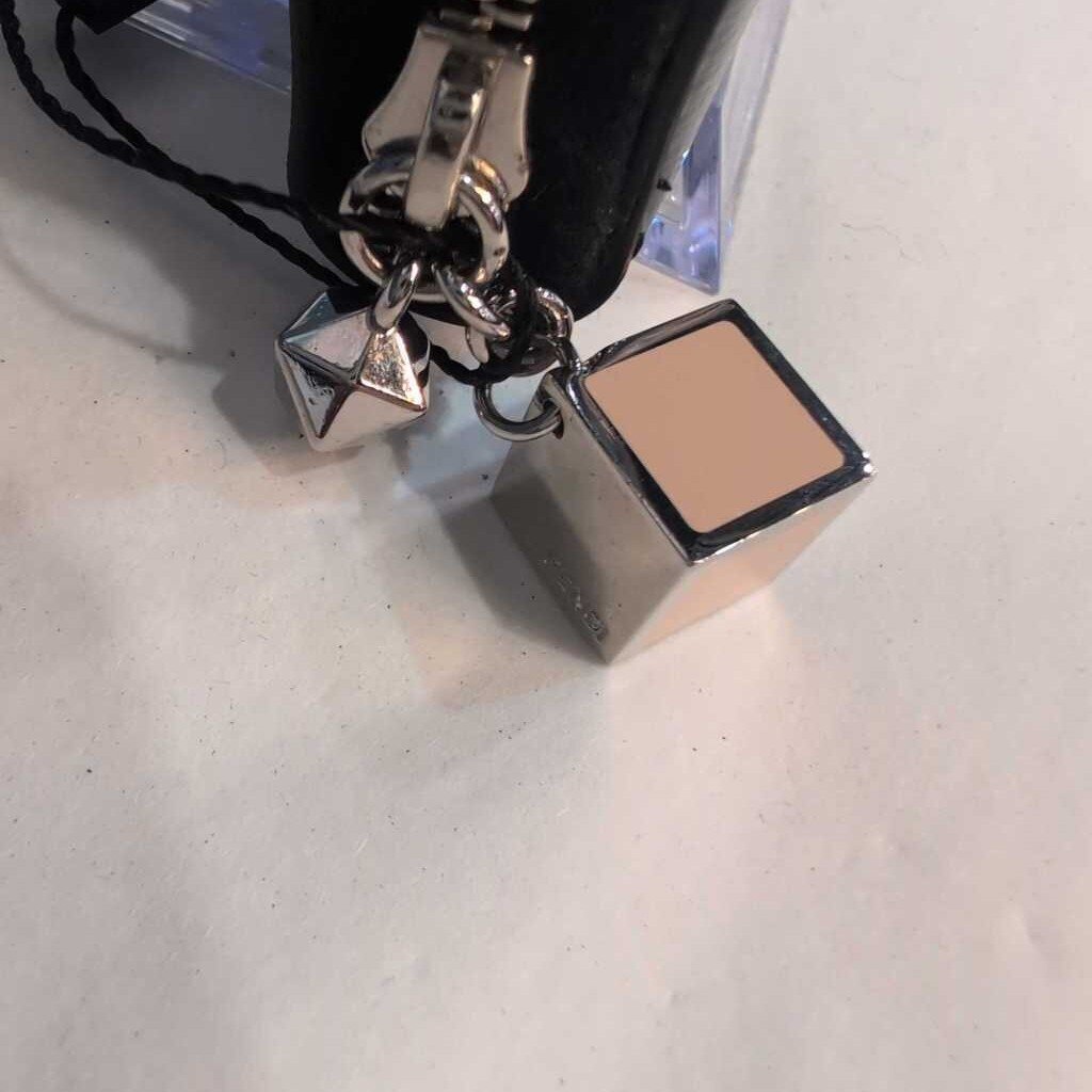 FENDI ZIP AROUND WALLET W/CUBE