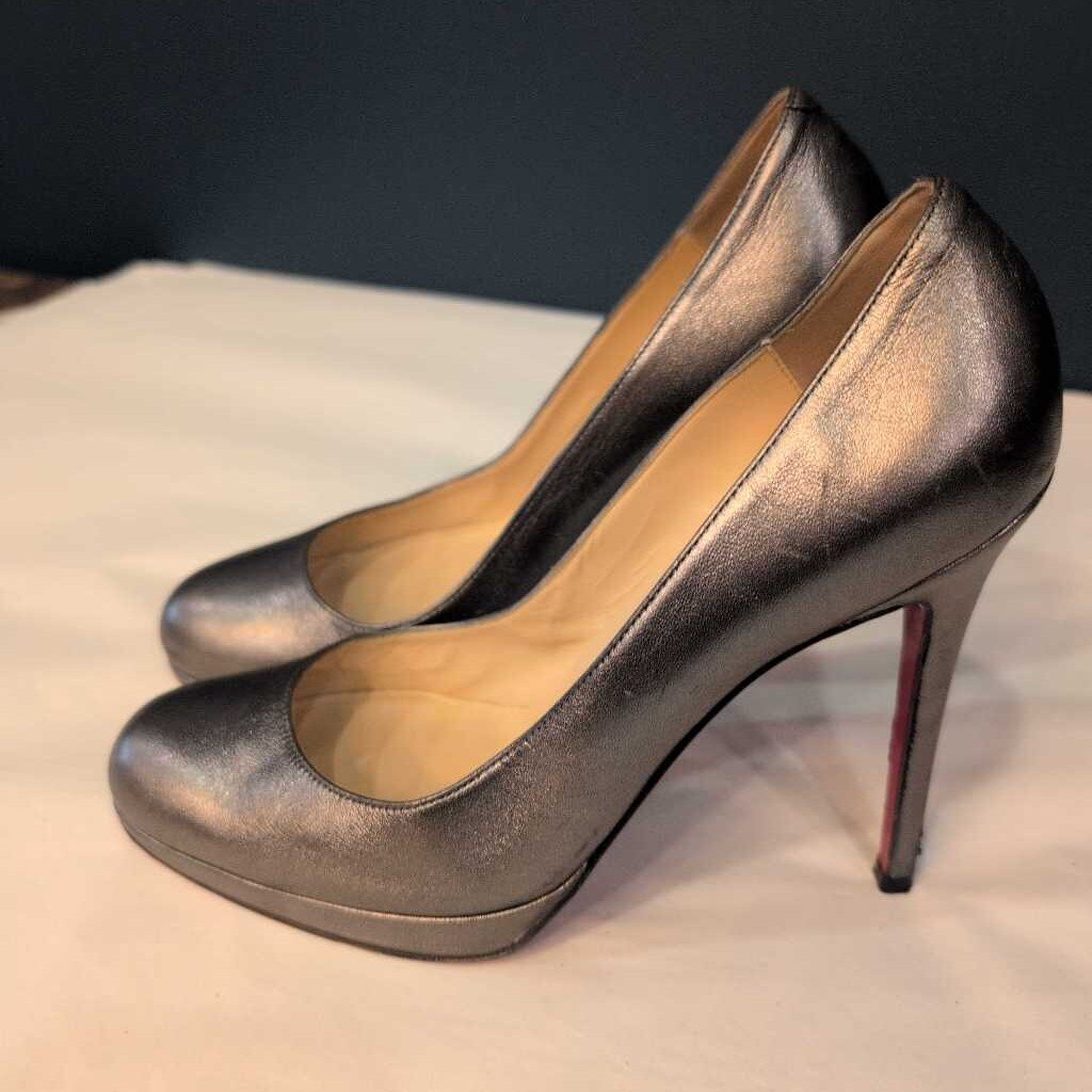 CHRISTIAN LOUBOUTIN FIFI ROUND TOE 120 MM PUMP