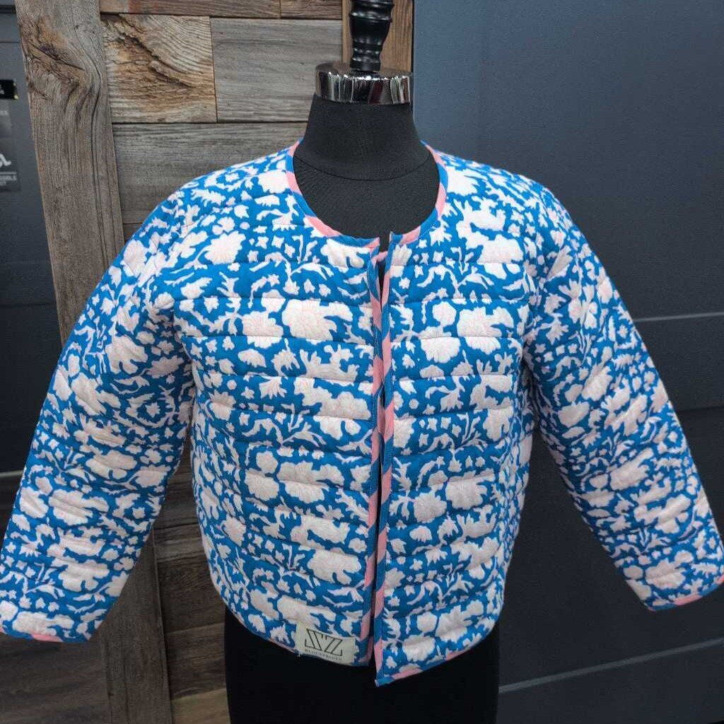 LS TIE FRONT REVERSIBLE QUILTED CHECKERED/FLORAL