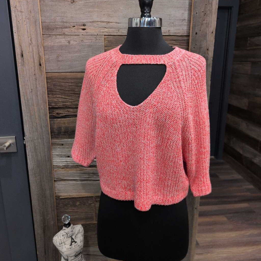 3/4 SLEEVE KEYHOLE CROCHET CROPPED SWEATER