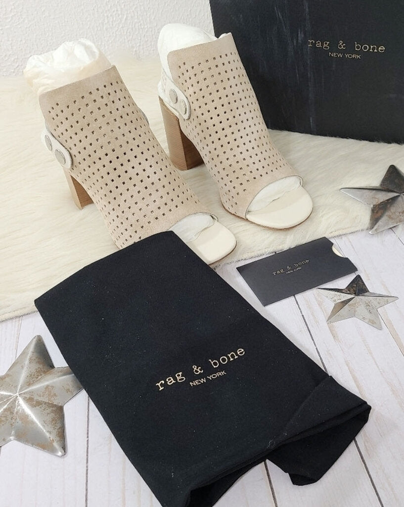 LEIGH BOOTIE W BOX