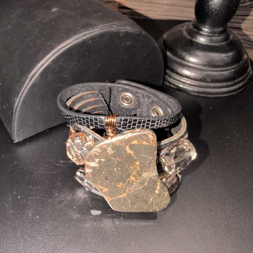 STONE FEATHER ROAD 8 STRAND PYRITE