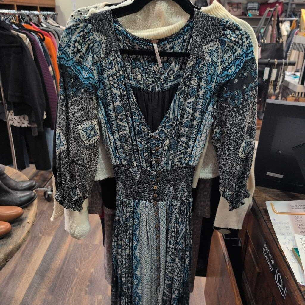 LS MAXI W/ BUTTONS & RUCHED MIDDLE