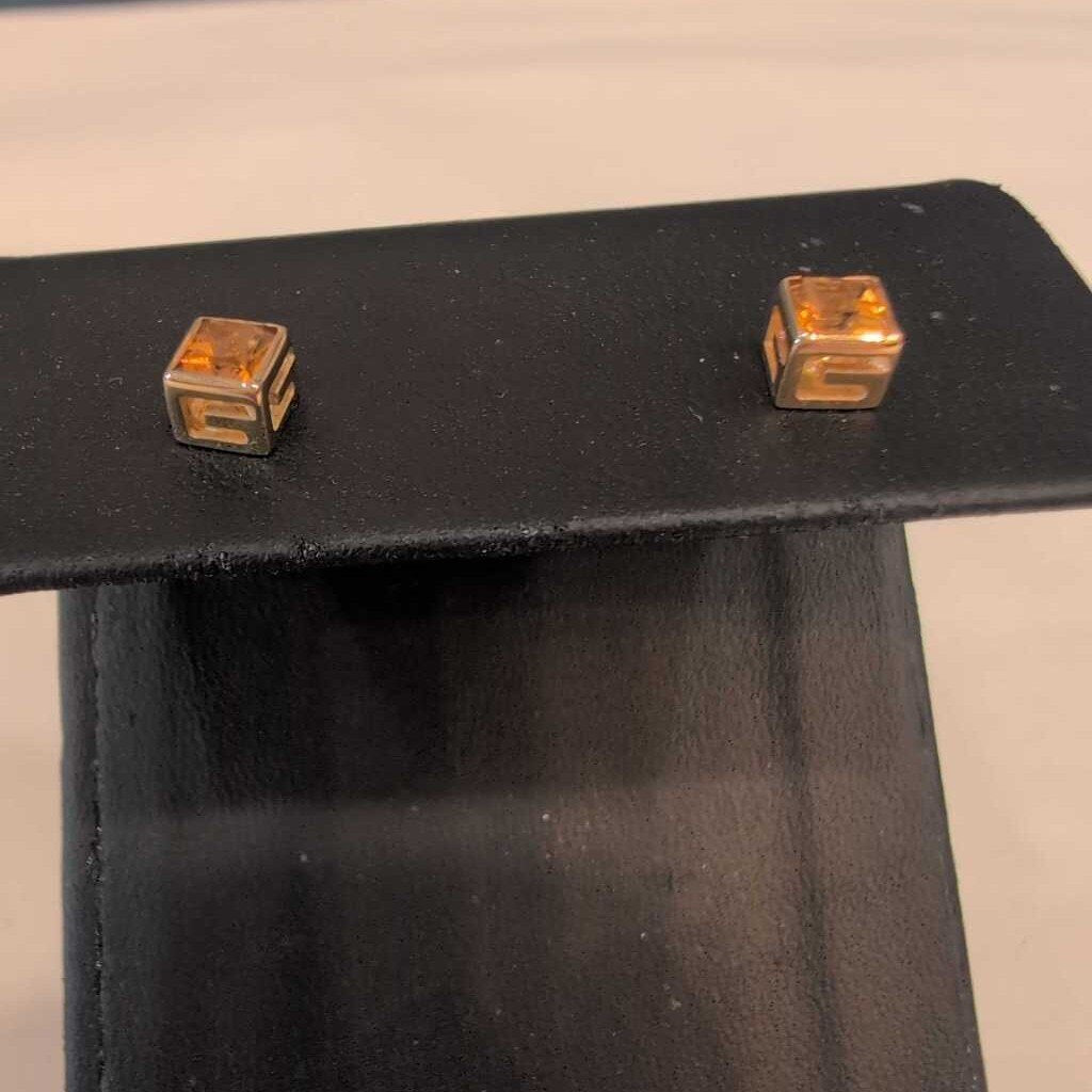 GUCCI CUBE W GEM STUDS