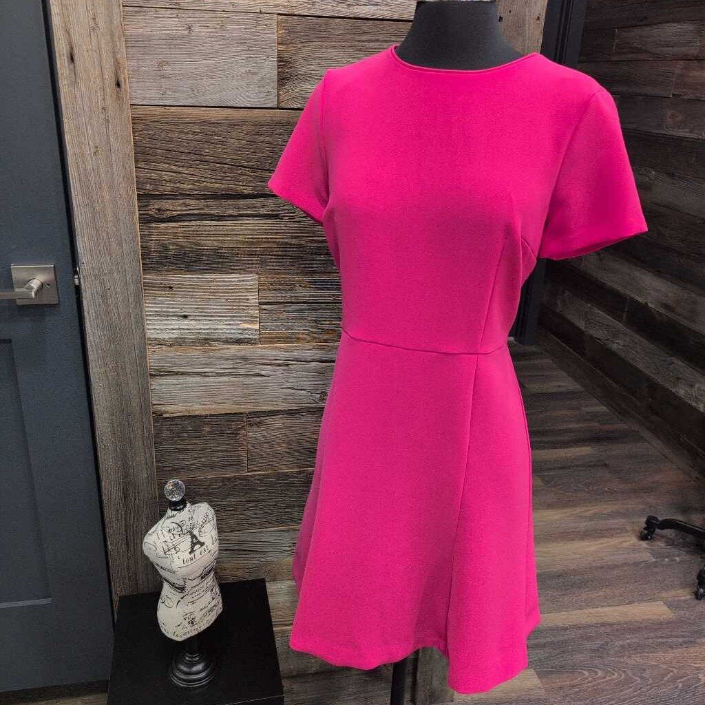 FIT & FLARE