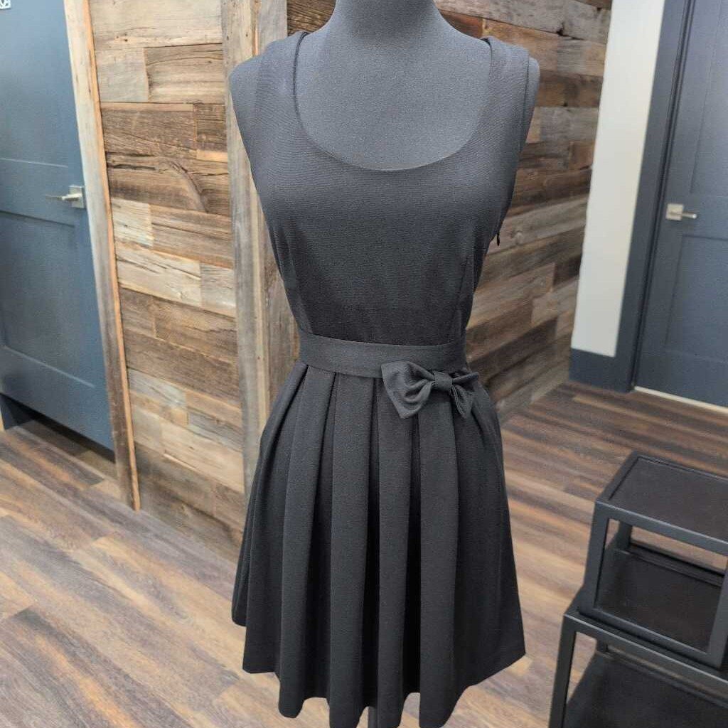 LAUREN CONRAD SL SCOOP NECK BOW BELTED FIT & FLARE MINI