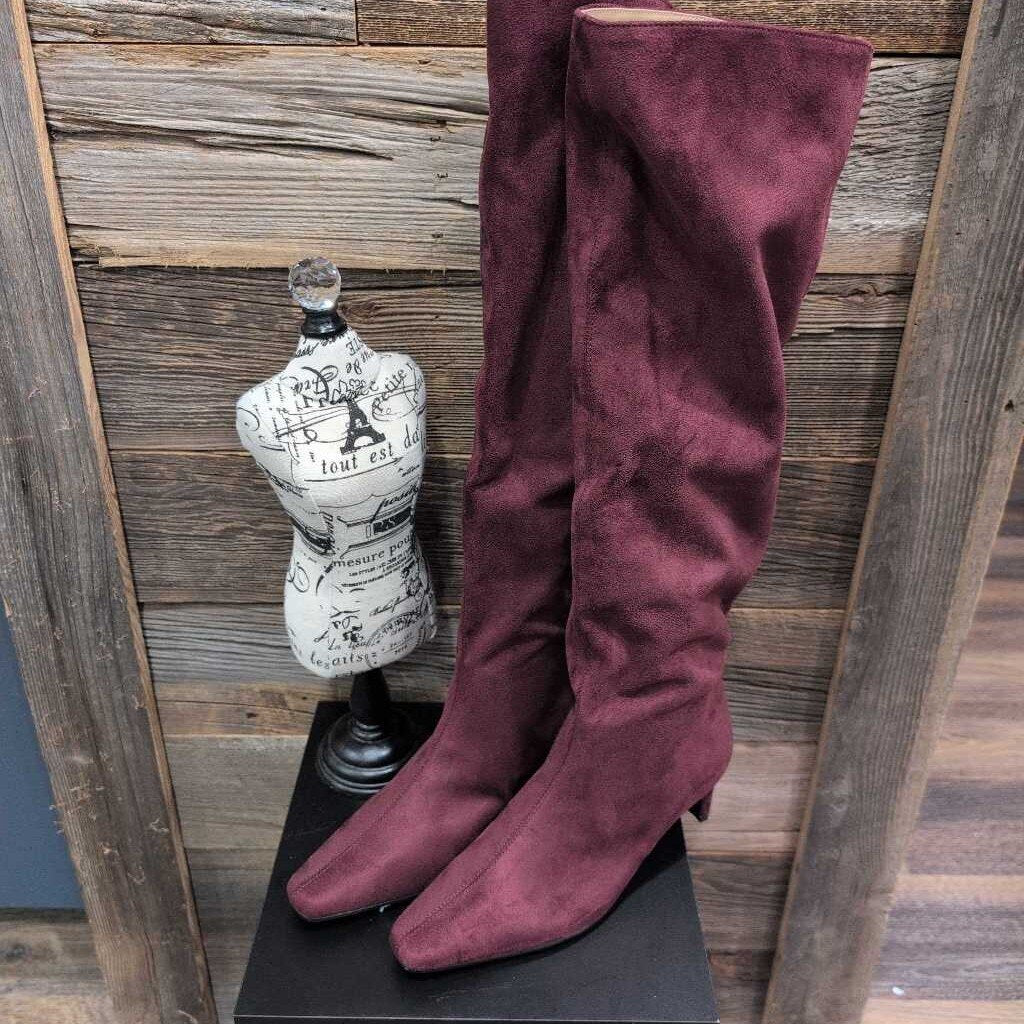 BANANA REPUBLIC KNEE HIGH FAUX SUEDE BOOTS