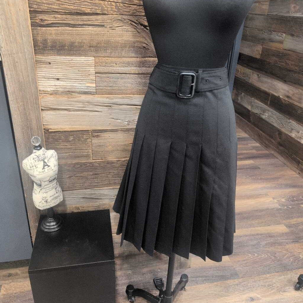 BURBERRY VIRGIN WOOL PLEATED SKIRT W/BELT