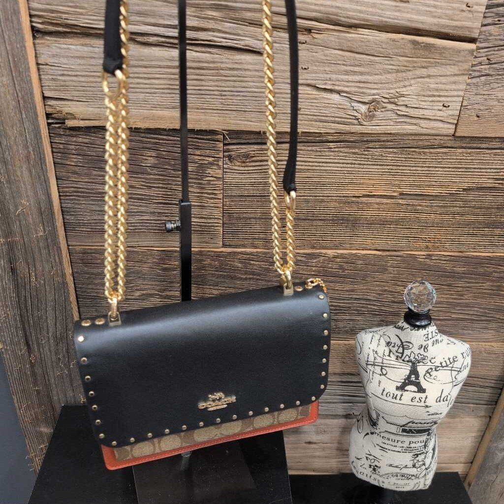 SIGNATURE KLARE W/RIVETS CROSSBODY