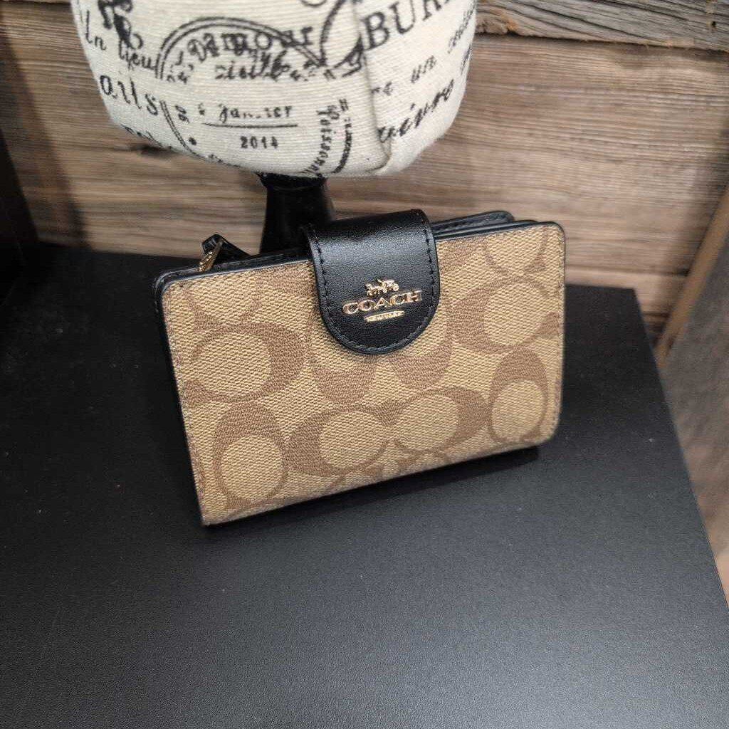 MEDIUM CORNER ZIP WALLET