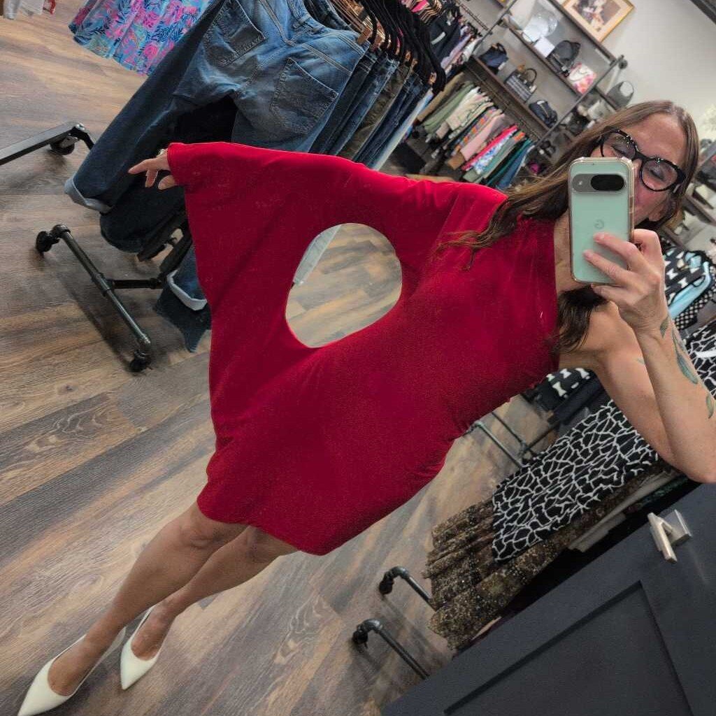 ONE SHOULDER ASYMMETRICAL