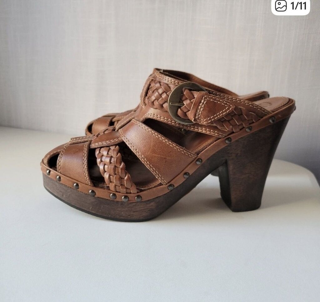 FRYE CLOG
