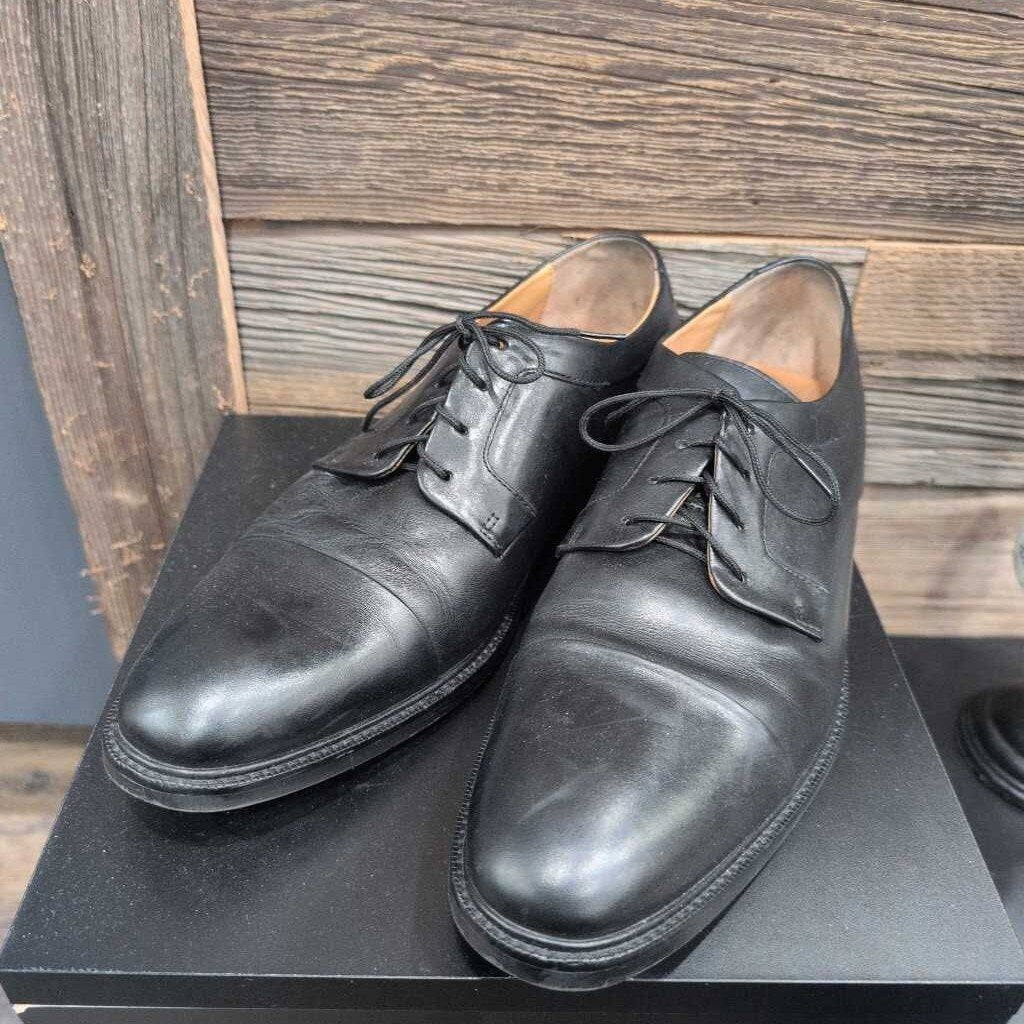 COLE HAAN LACE UP LEATHER