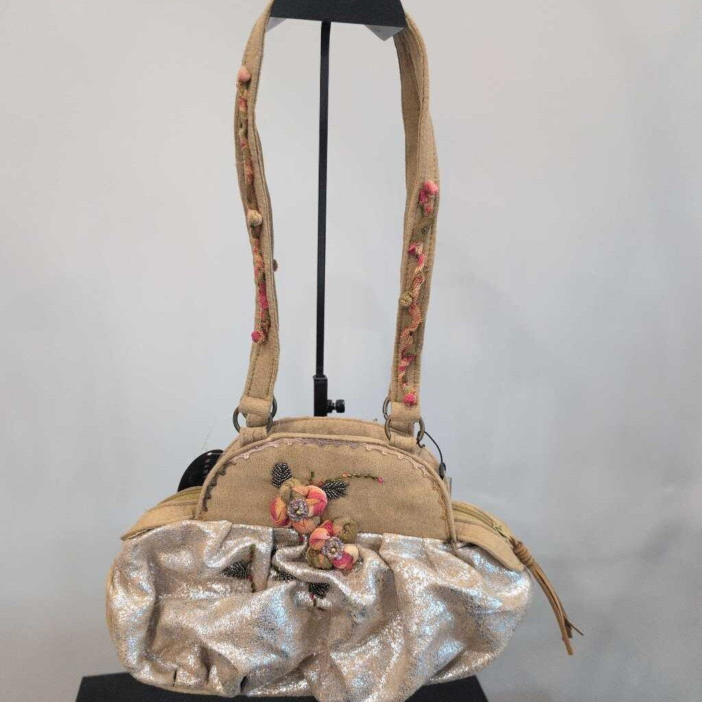 NWT MARY FRANCES RUCHED FLORAL BAG (#1021)