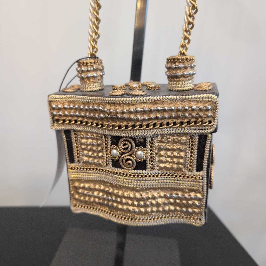 MARY FRANCES SCULPTURAL BEADED MINAUDIERE (#649-02)