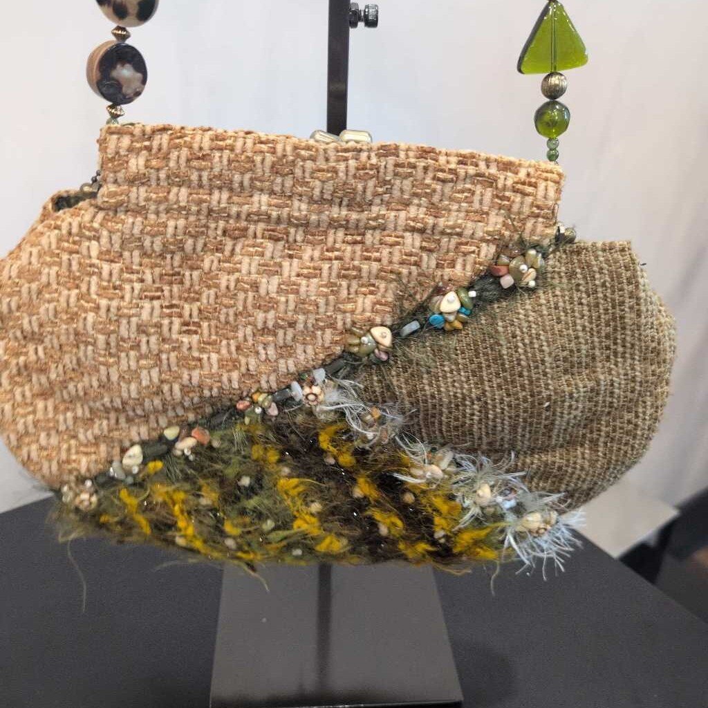 MARY FRANCES BOTANICAL TEXTURED FRAME BAG