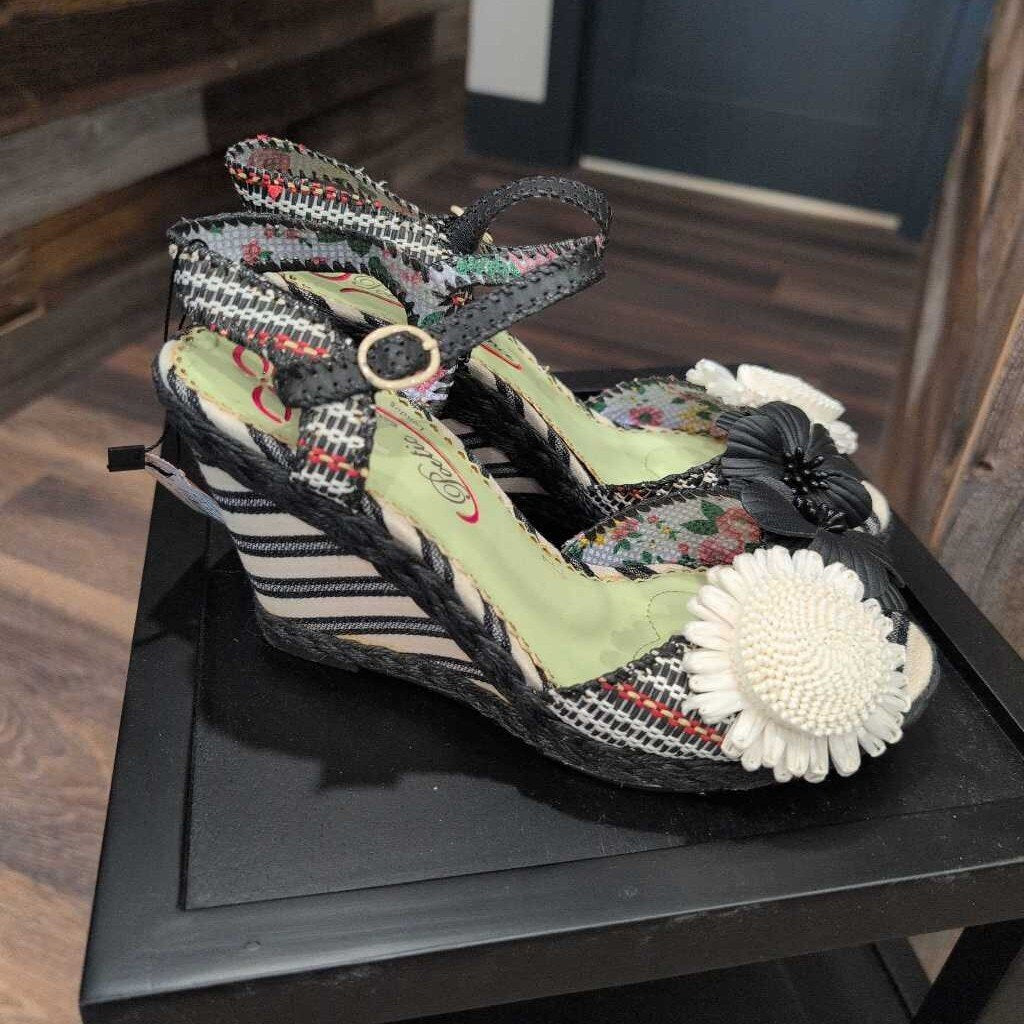 POETIC LICENSE WEDGE W/FLORAL EMBELLISHMENT