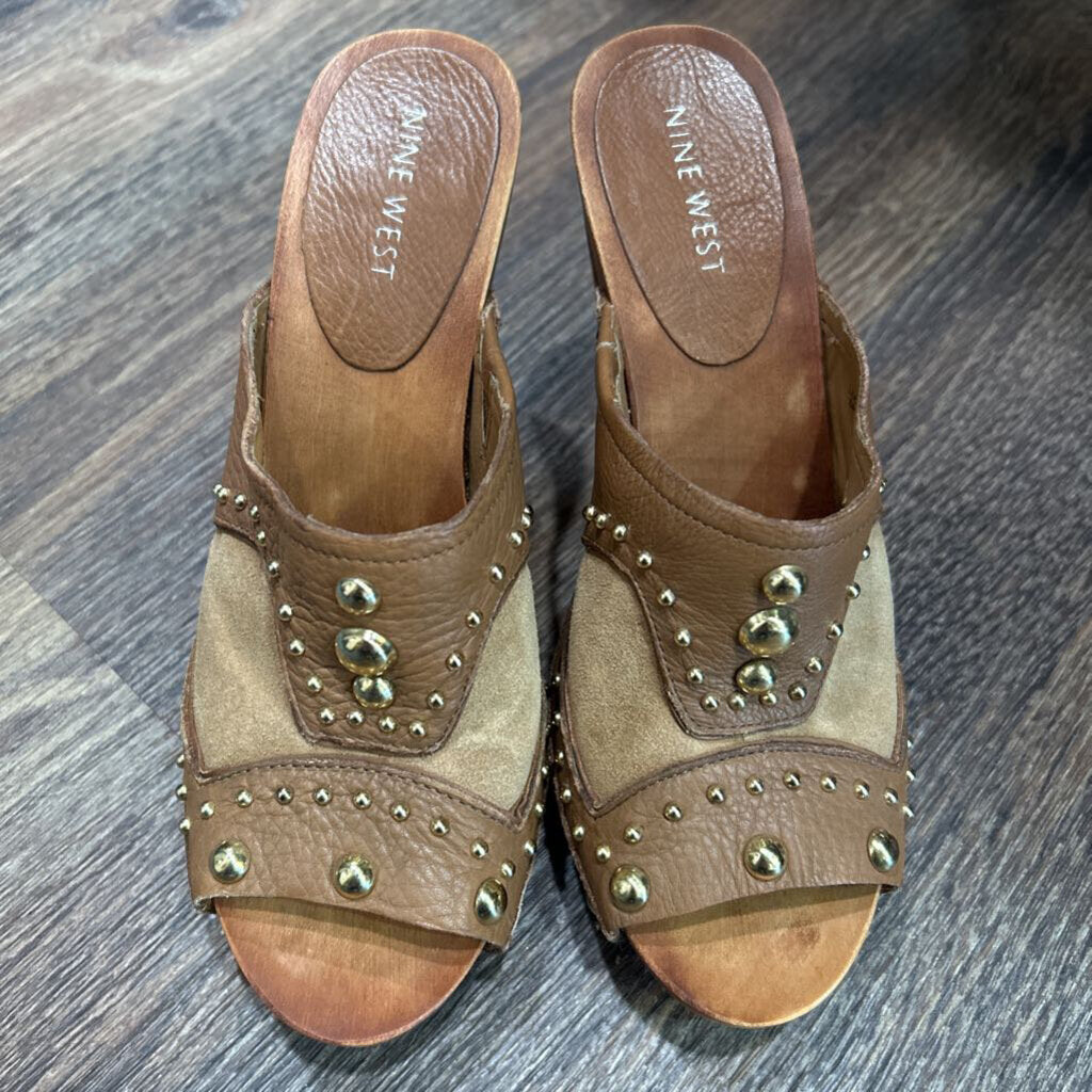 NINE WEST STUDDED CLOGS