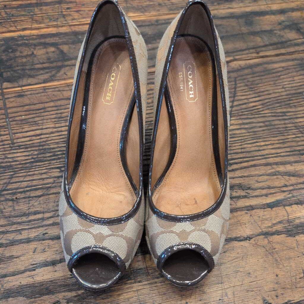 COACH PEEP TOE SIGNATURE PUMPS