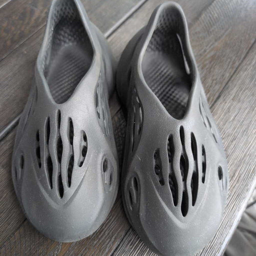 ADIDAS YEEZY FOAM RUNNER