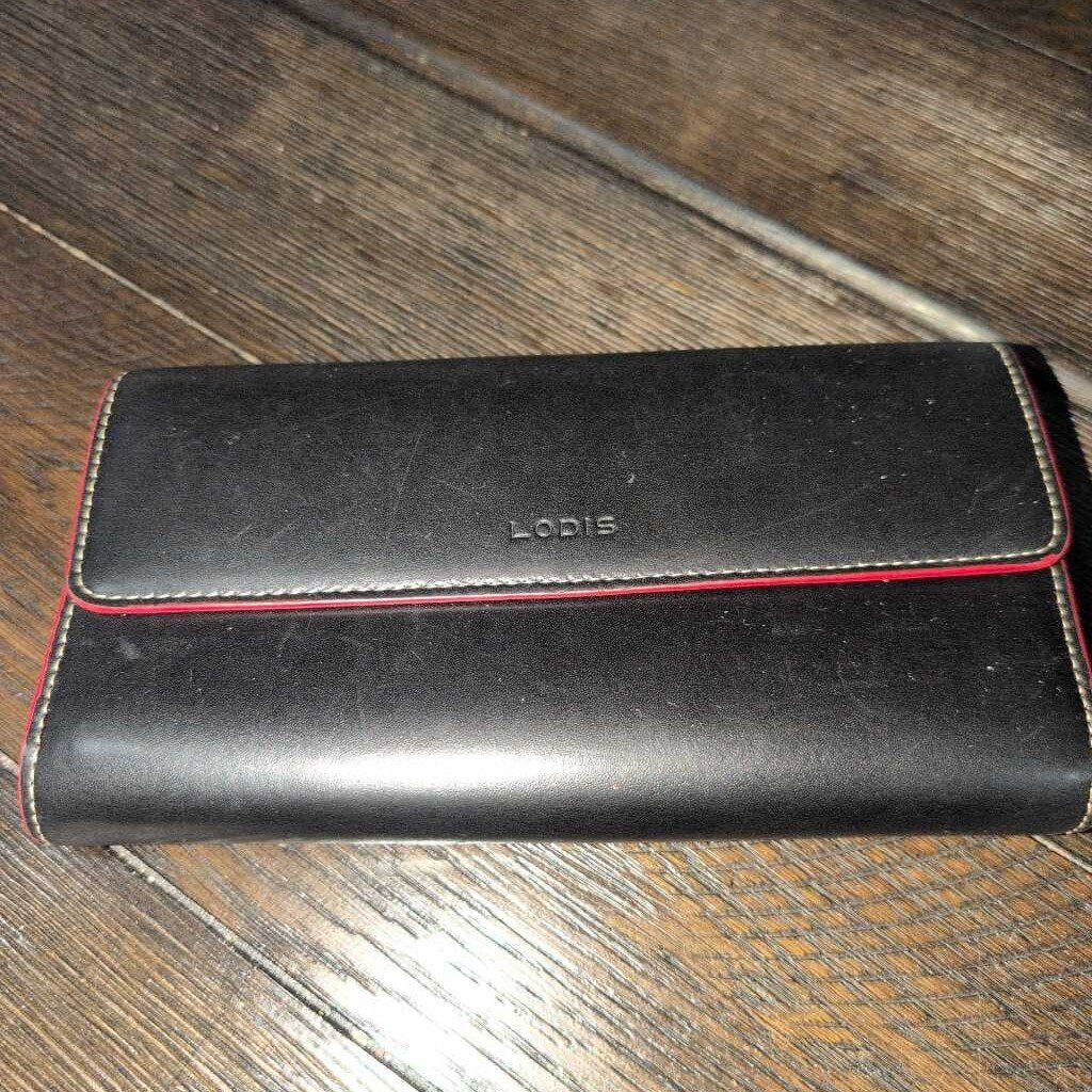 LODIS AUDRY CHECKBOOK CLUTCH