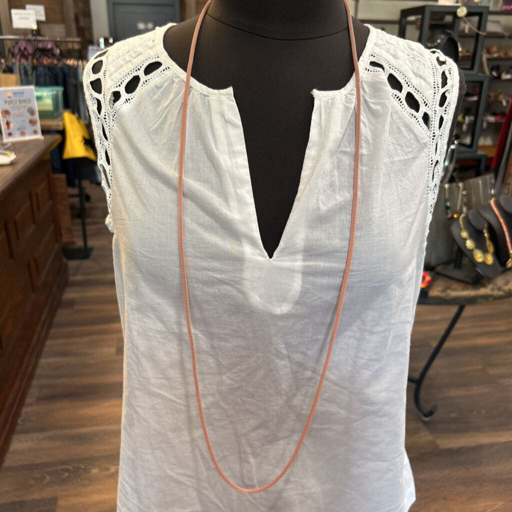PINK METAL TUBE NECKLACE