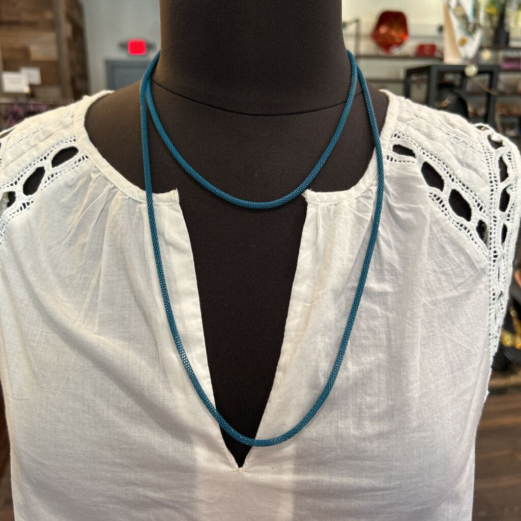 TEAL METAL TUBE NECKLACE