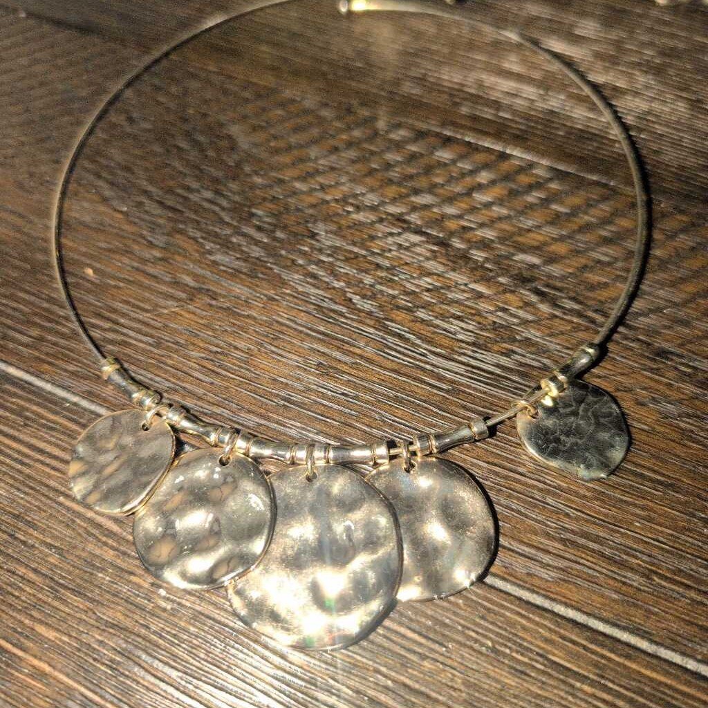 NEW SENSATIONS NECKLACE
