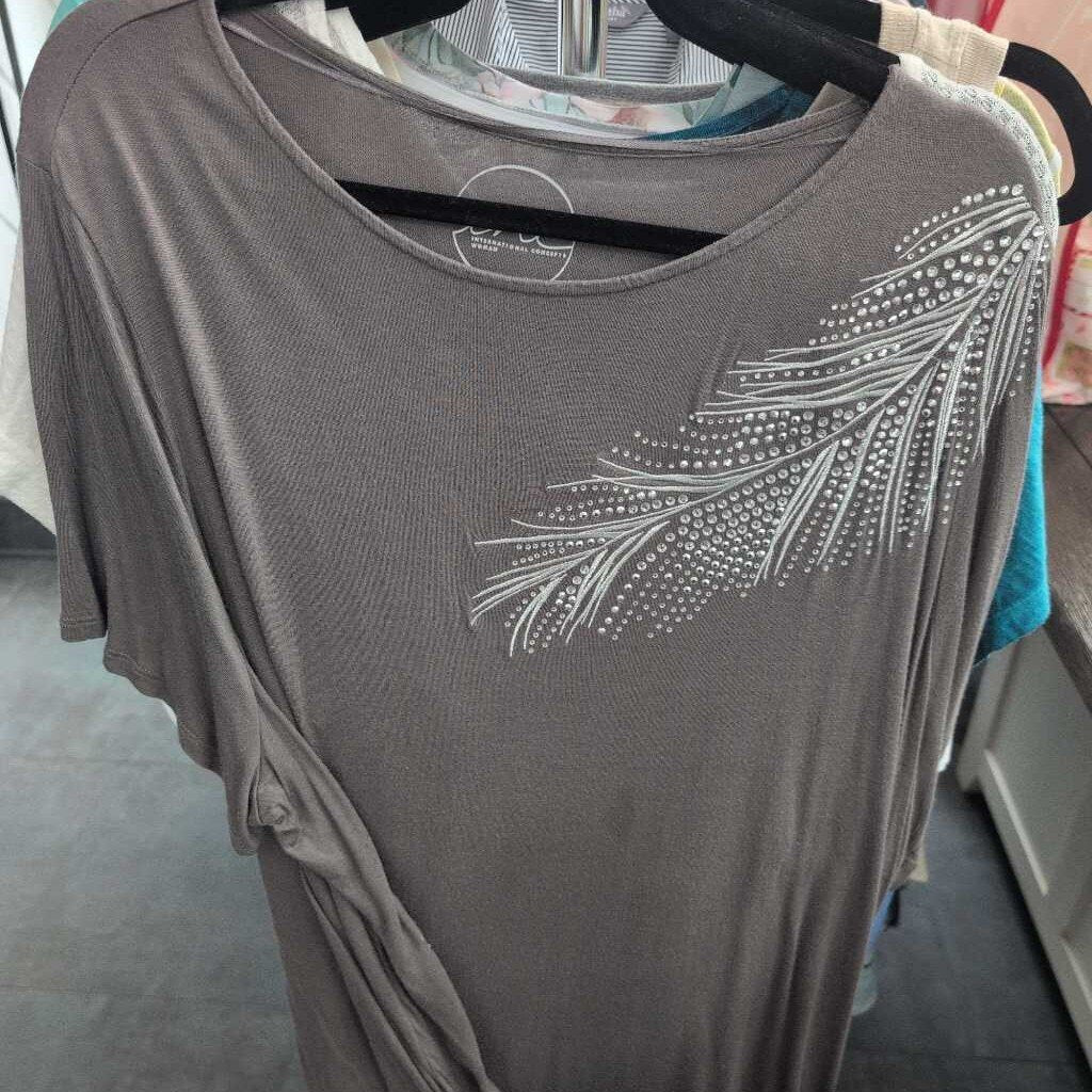 INC. LEAF TEE