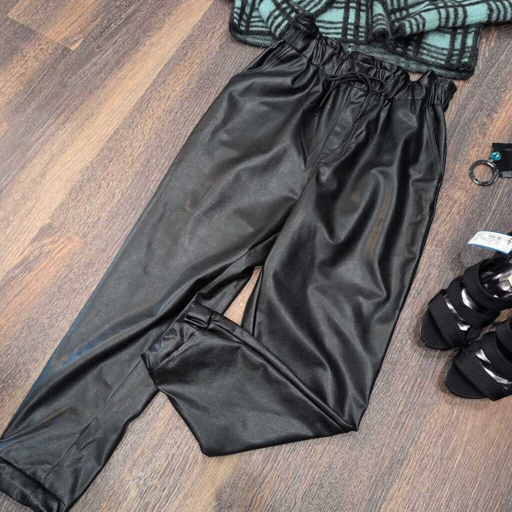 ABERCROMBIE & FITCH FAUX LEATHER ELASTIC ANKLE PANTS