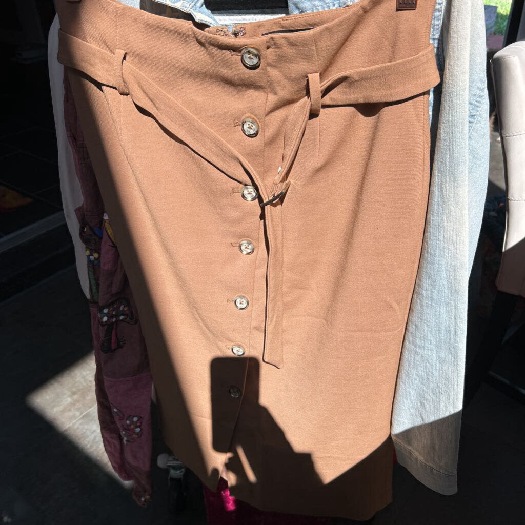 PENCIL BUTTON W/BELT