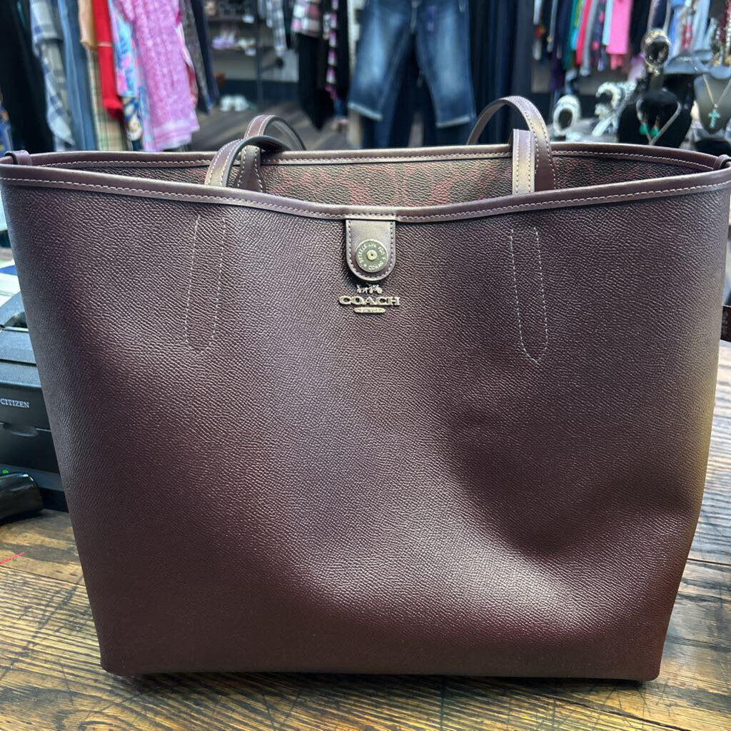 COACH REVERSIBLE CITY TOTE SIGNATURE CANVAS F25201