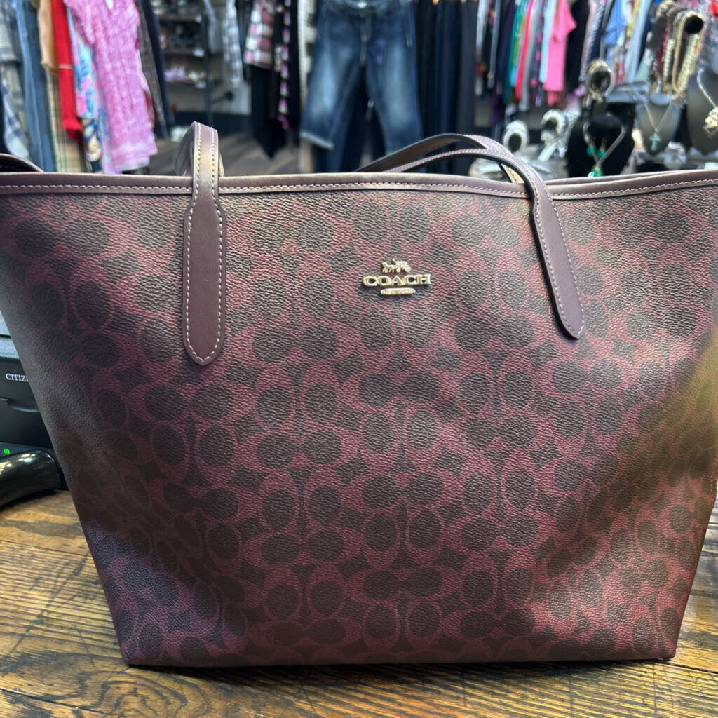 COACH REVERSIBLE CITY TOTE SIGNATURE CANVAS F25201