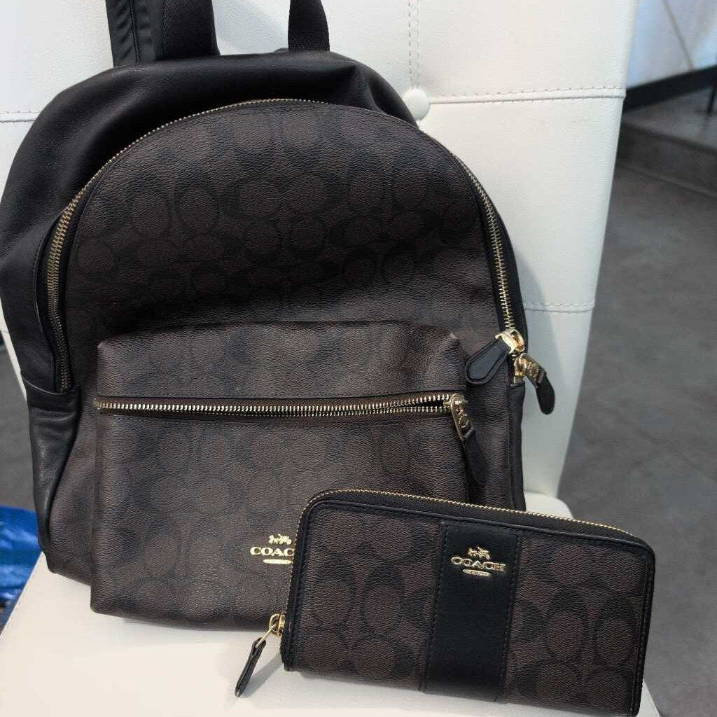 COACH CHARLIE SIGNATURE CANVAS BACKPACK AND MATCHING WALLET F58314
