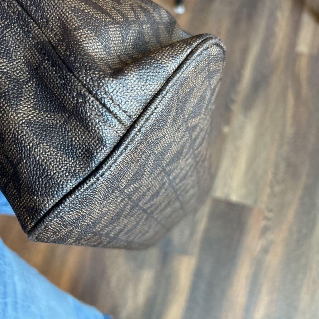 MICHAEL KORS JET SET TRAVEL SIGNATURE LOGO TOTE